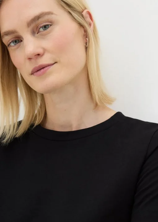 Black Crew Neck T-shirt