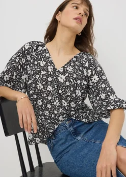 Black Monchrome Floral V-Neck Tea Top