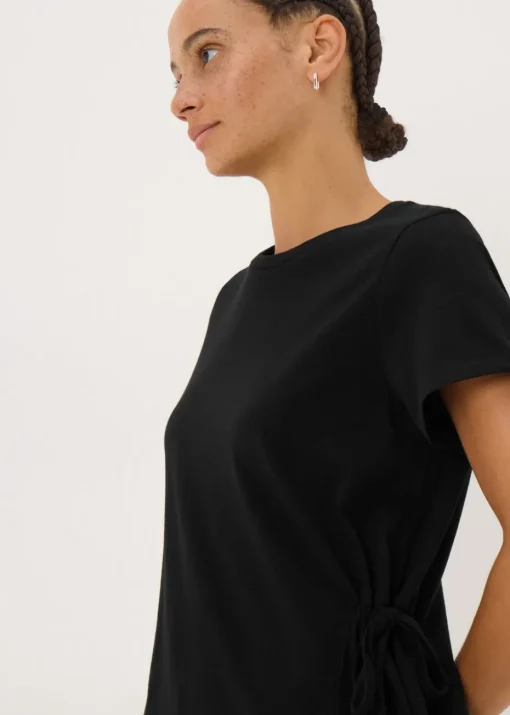 Black Tie Side T-Shirt