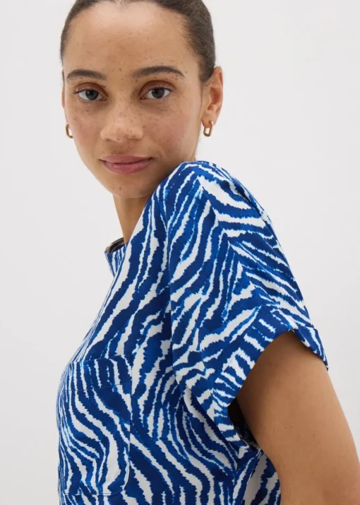 Blue Animal Print Pocket Box Top