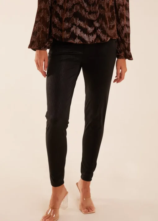 Blue Vanilla Black Mid Rise Cropped Straight Leg Jeans
