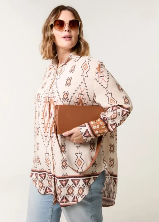Blue Vanilla Stone Curve Geometric Print Shirt