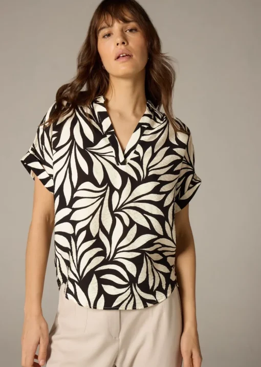 Et Vous Black Mono Palm Airflow Collared V-Neck Blouse