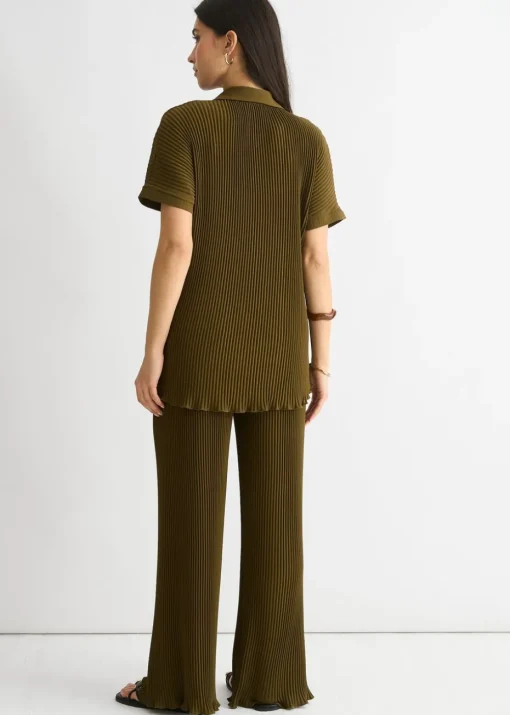 Gini London Olive Plisse Short Sleeve Oversized Shirt