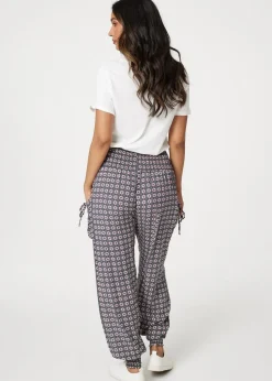 Izabel London Green Geo Print Pull On Harem Pants