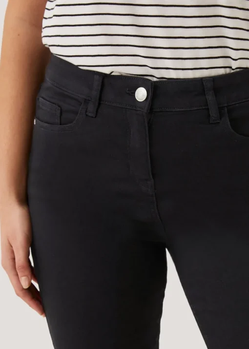 Jolie Black Relaxed Skinny Jeans