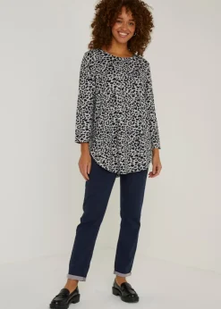 Jolie Dark Wash Relaxed Skinny Jeans