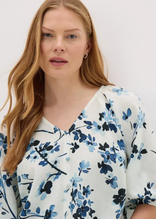 Navy Ditsy Floral V-Neck Tea Top