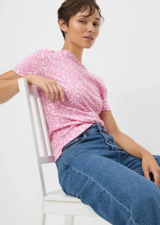 Pink Floral Fitted T-Shirt
