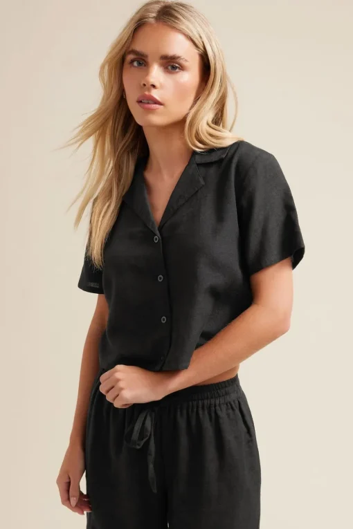 Pixiegirl Petite Black Linen Cropped Short Sleeve Shirt