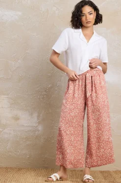 Pixiegirl Petite Coral Pink Ditsy Floral Cropped Trousers