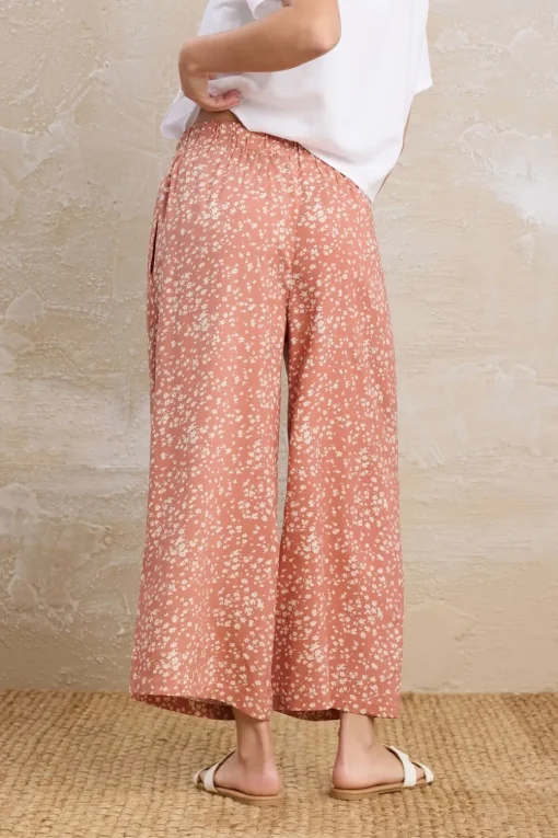 Pixiegirl Petite Coral Pink Ditsy Floral Cropped Trousers