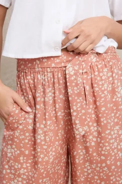 Pixiegirl Petite Coral Pink Ditsy Floral Cropped Trousers