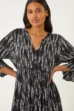 Roman Black Abstract Crinkle Smock Dress