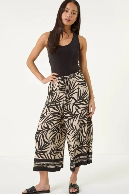 Roman Black Petite Leaf Border Print Tie Waist Culottes