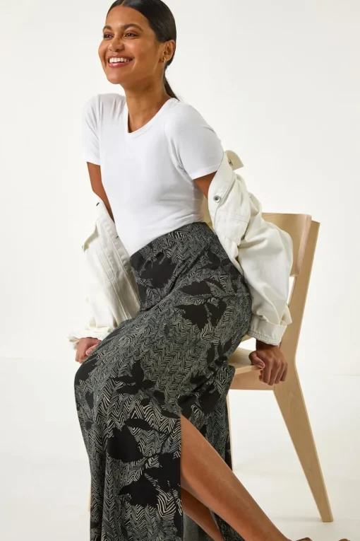 Roman Charcoal Abstract Leaf Print Maxi Skirt
