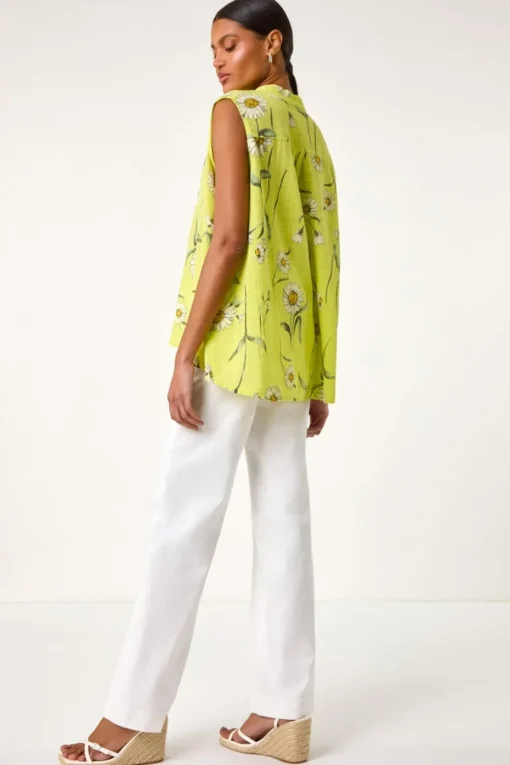 Roman Lime Daisy Print V Neck Vest