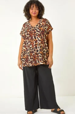 Roman Natural Curve Animal Print Woven Top