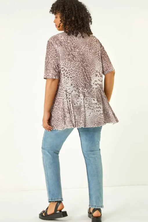 Roman Natural Curve Animal Print Hanky Hem Top