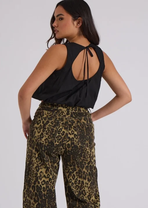 Urban Bliss Black Open Back Bubble Hem Top