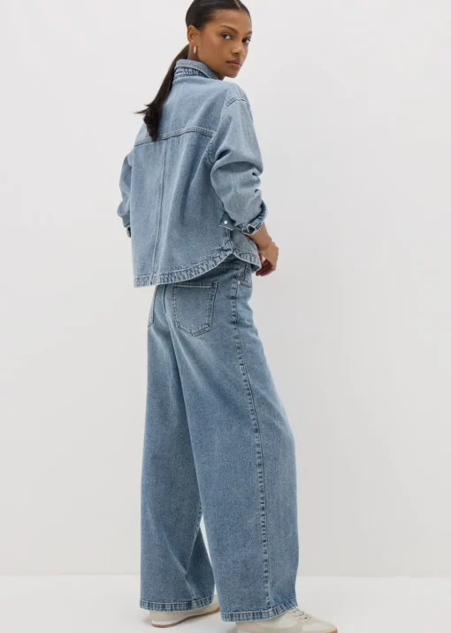 Wide leg mid blue jeans