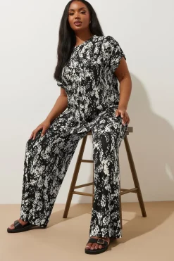 Yours Curve Black Abstract Print Plisse Wide Leg Trousers