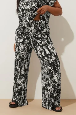 Yours Curve Black Abstract Print Plisse Wide Leg Trousers