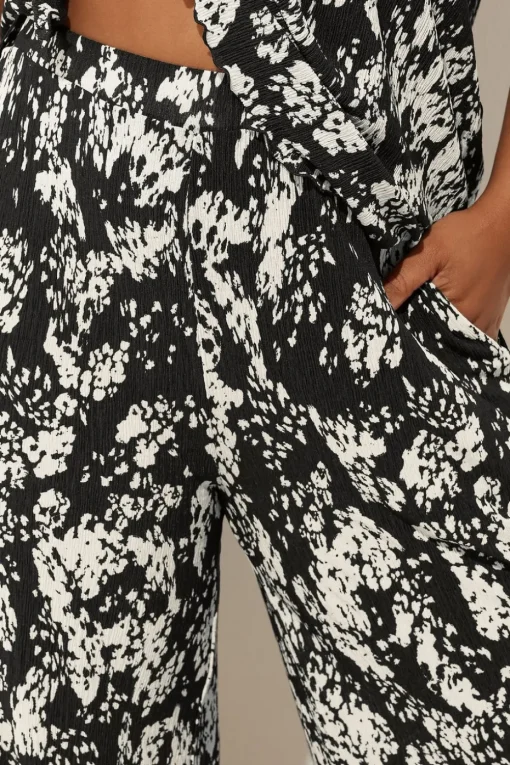 Yours Curve Black Abstract Print Plisse Wide Leg Trousers