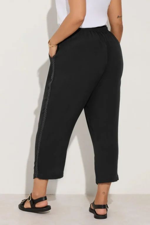Yours Curve Black Crochet Trim Cropped Trousers