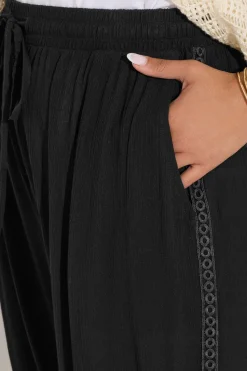 Yours Curve Black Crochet Trim Cropped Trousers
