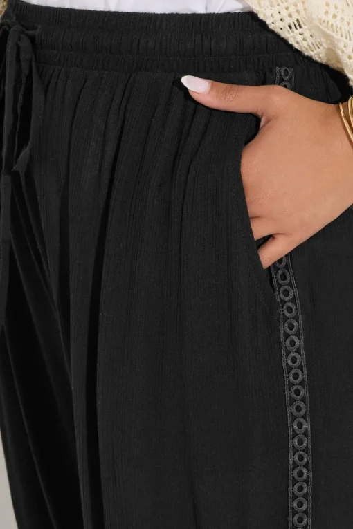 Yours Curve Black Crochet Trim Cropped Trousers