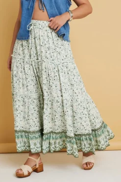 Yours Curve Light Green Ditsy Floral Tiered Skirt